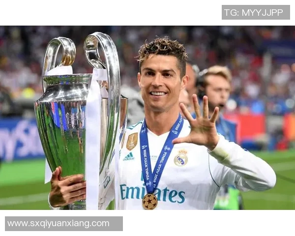 足球巨星忧伤表情背后：比赛失利与心灵的孤独瞬间